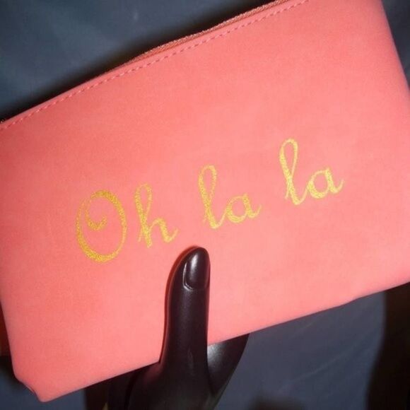 📦 OH OH LA LA melon color clutch/wristlet w/ gold lettering never - Picture 3 of 8